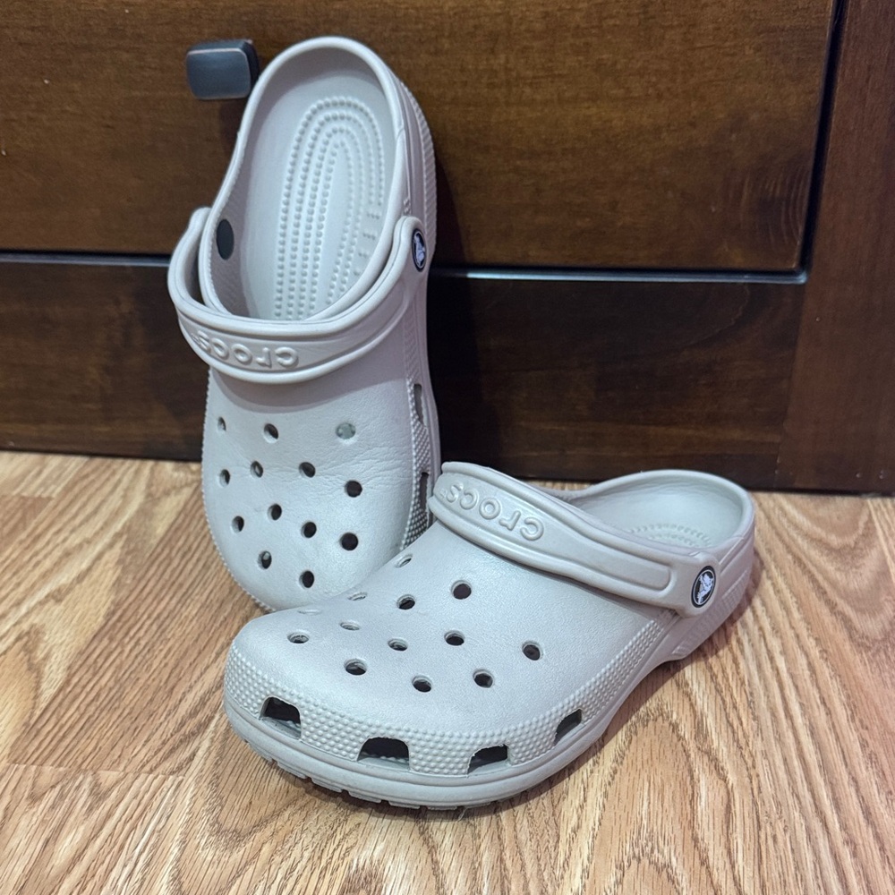 CROCS Women Classic Clog in Light Taupe